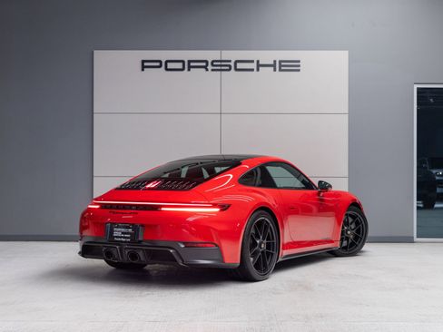 Used 2025 Porsche 911 Carrera GTS RWD image 7
