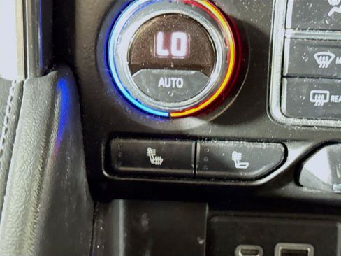 Used 2021 Chevrolet Tahoe LT RWD image 19