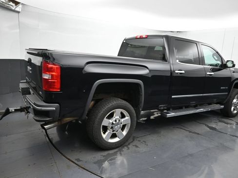 Used 2016 GMC Sierra 2500 SLT w/ Suspension Package, Off-Road AWD/4WD image 11