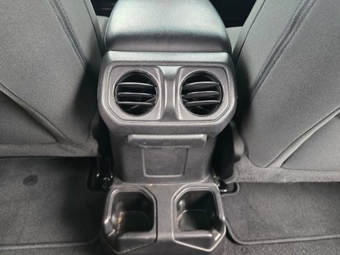 Used 2021 Jeep Wrangler Sport AWD/4WD image 47