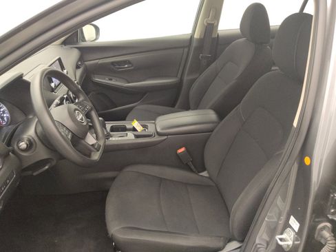 Used 2024 Nissan Sentra S FWD image 17