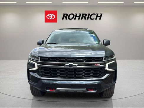Used 2022 Chevrolet Suburban Z71 w/ Luxury Package AWD/4WD image 2
