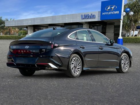 New 2026 Hyundai Sonata SEL image 2