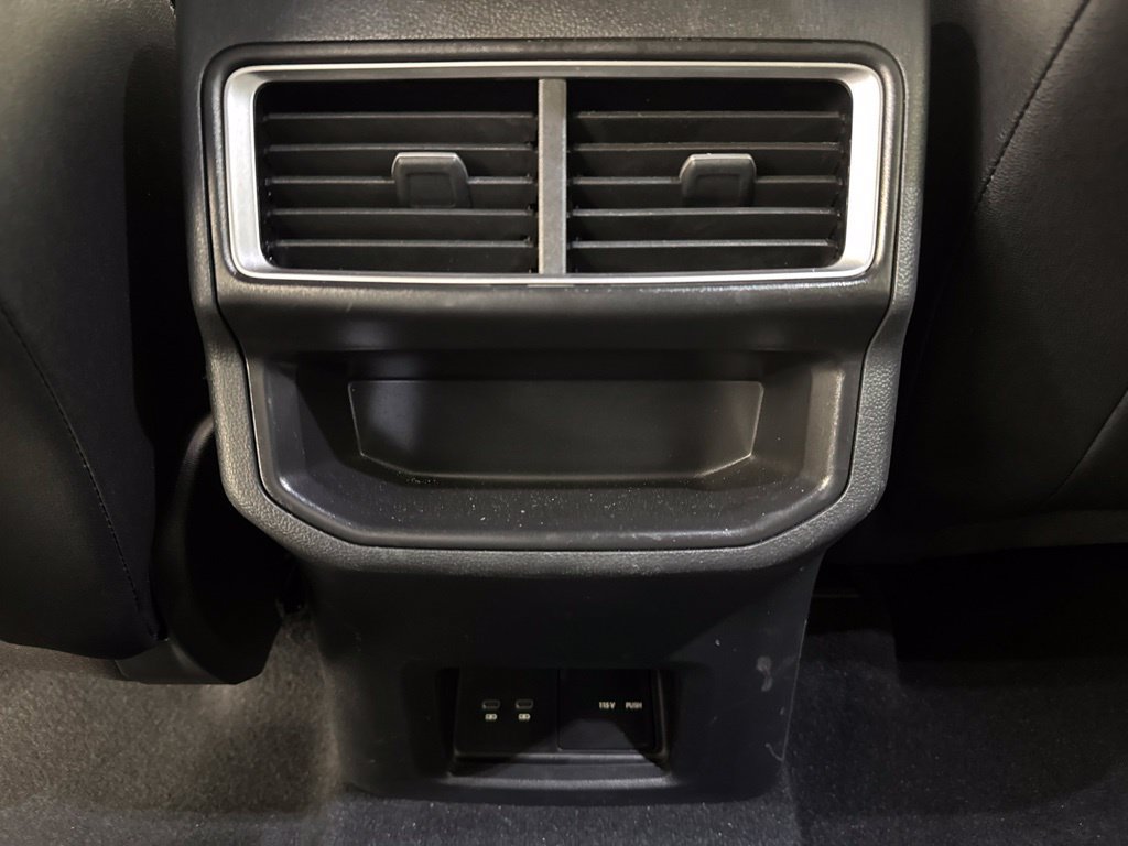 Used 2025 Volkswagen Atlas Cross Sport SE AWD/4WD image 38
