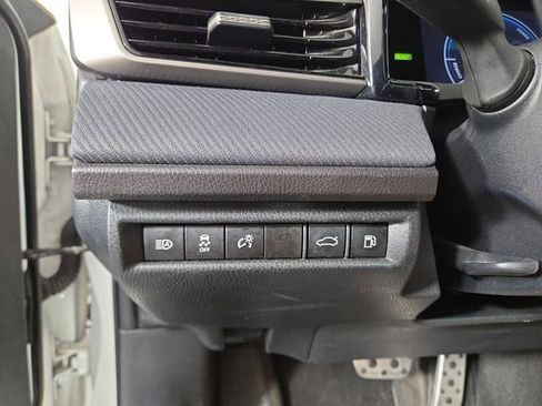 Used 2025 Toyota Camry SE FWD image 27