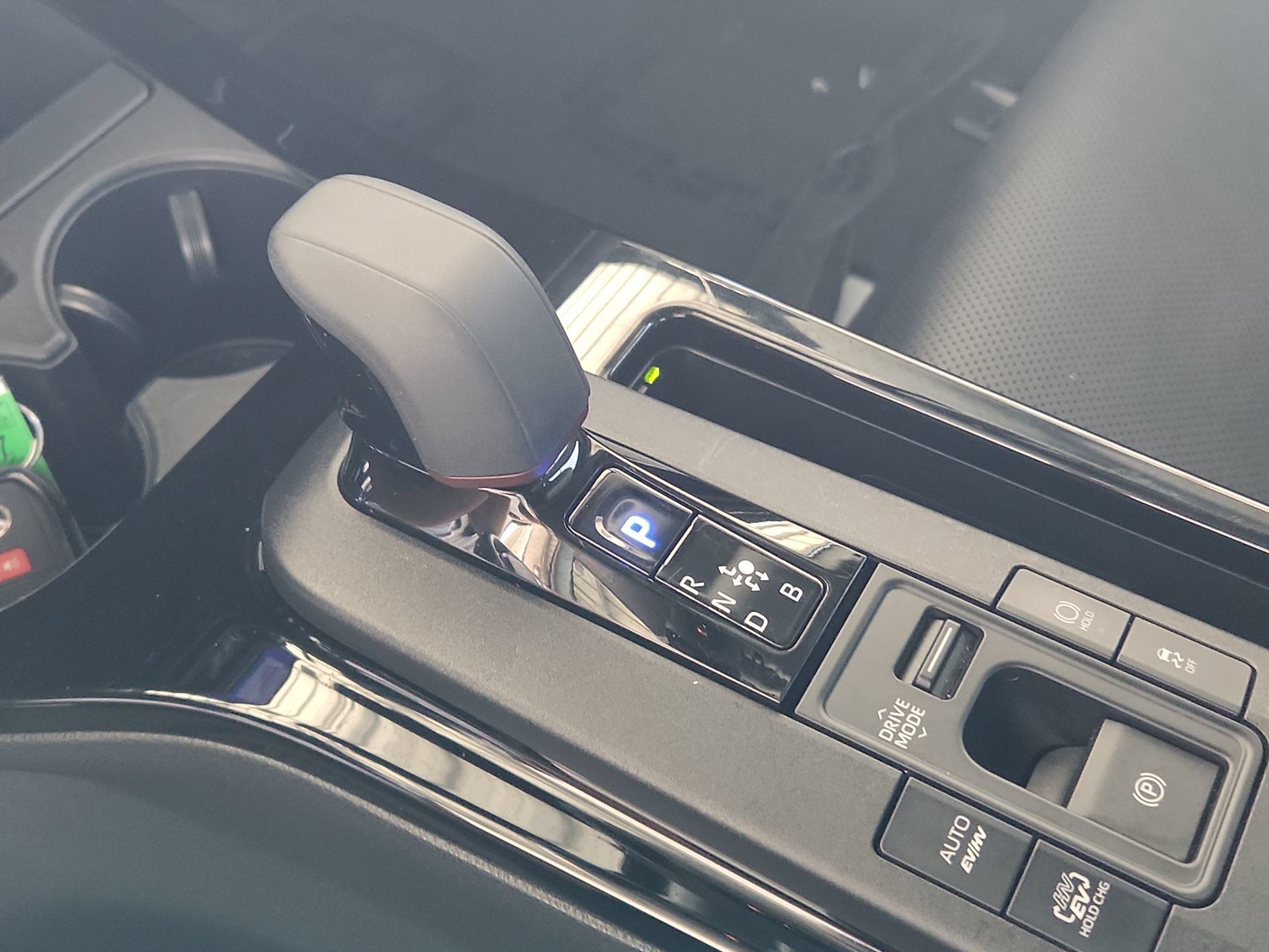 Used 2023 Toyota Prius Prime Premium FWD image 21