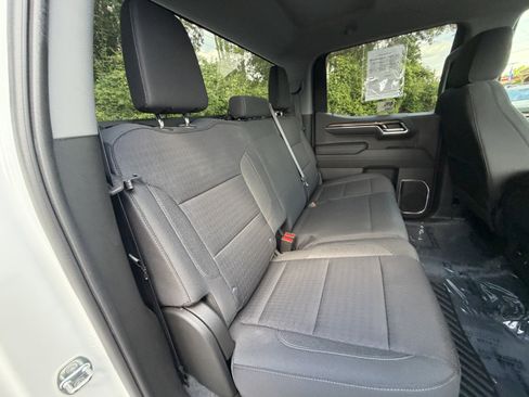 Used 2022 Chevrolet Silverado 1500 LT AWD/4WD image 16