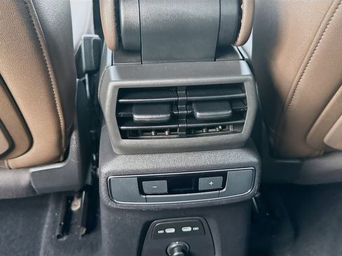 Used 2024 Audi Q4 e-tron Prestige image 20