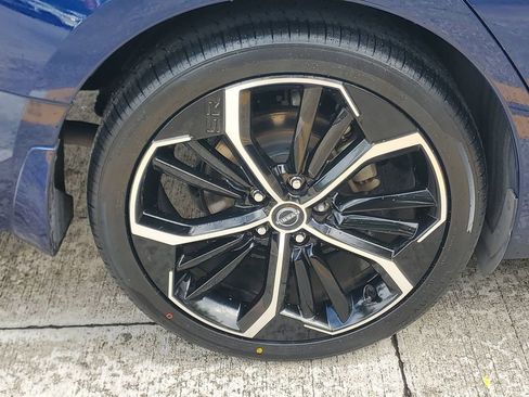 Certified 2023 Nissan Altima 2.5 SR FWD image 7