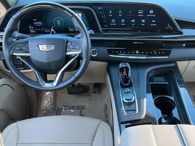 Used 2023 Cadillac Escalade Premium Luxury w/ Performance Package AWD/4WD image 18