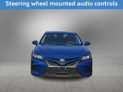 Used 2019 Toyota Camry SE image 5