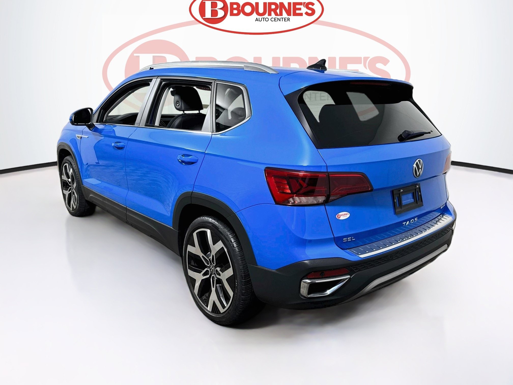 Used 2023 Volkswagen Taos SEL AWD/4WD image 10