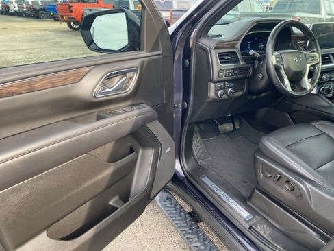 Used 2022 Chevrolet Tahoe Z71 w/ Luxury Package image 9