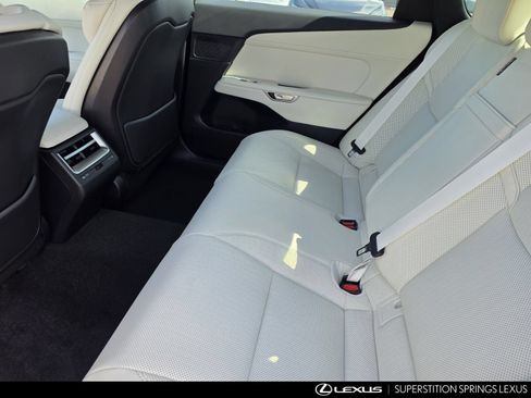New 2026 Lexus ES 350e FWD image 24