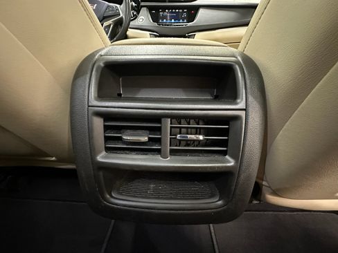 Used 2018 Cadillac XT5 Luxury w/ Driver Awareness Package AWD/4WD image 19