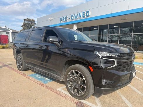 Used 2024 Chevrolet Suburban RST w/ Luxury Package image 2