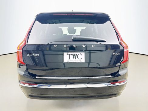 Used 2026 Volvo XC90 B6 Plus w/ Protection Package Premier AWD/4WD image 6