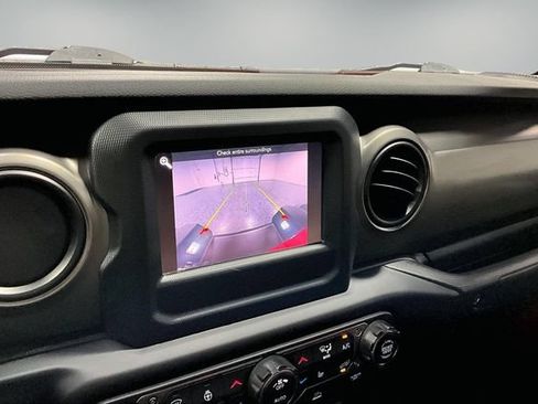 Used 2020 Jeep Gladiator Sport w/ Quick Order Package 24S AWD/4WD image 15