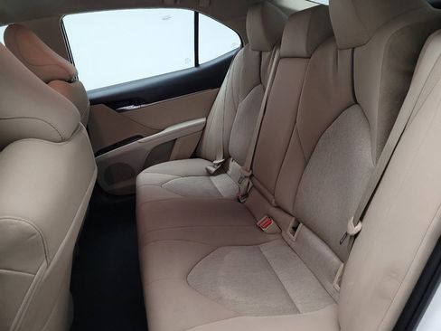 Used 2022 Toyota Camry LE FWD image 18
