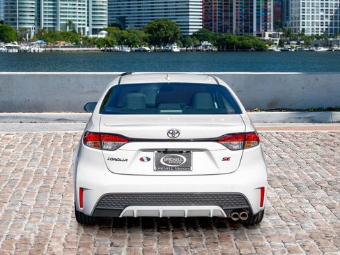 Used 2022 Toyota Corolla SE image 6