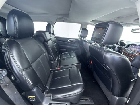 Used 2018 Nissan Pathfinder Platinum image 40