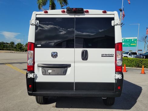 Used 2025 RAM ProMaster 2500 w/ U-Haul Equipment Group FWD image 6
