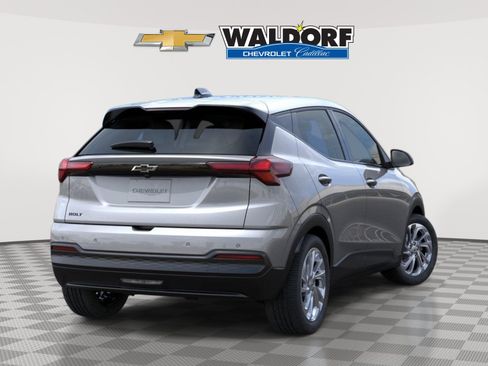 New 2027 Chevrolet Bolt LT FWD image 5