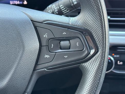 Used 2024 Chevrolet Trax LT FWD image 28