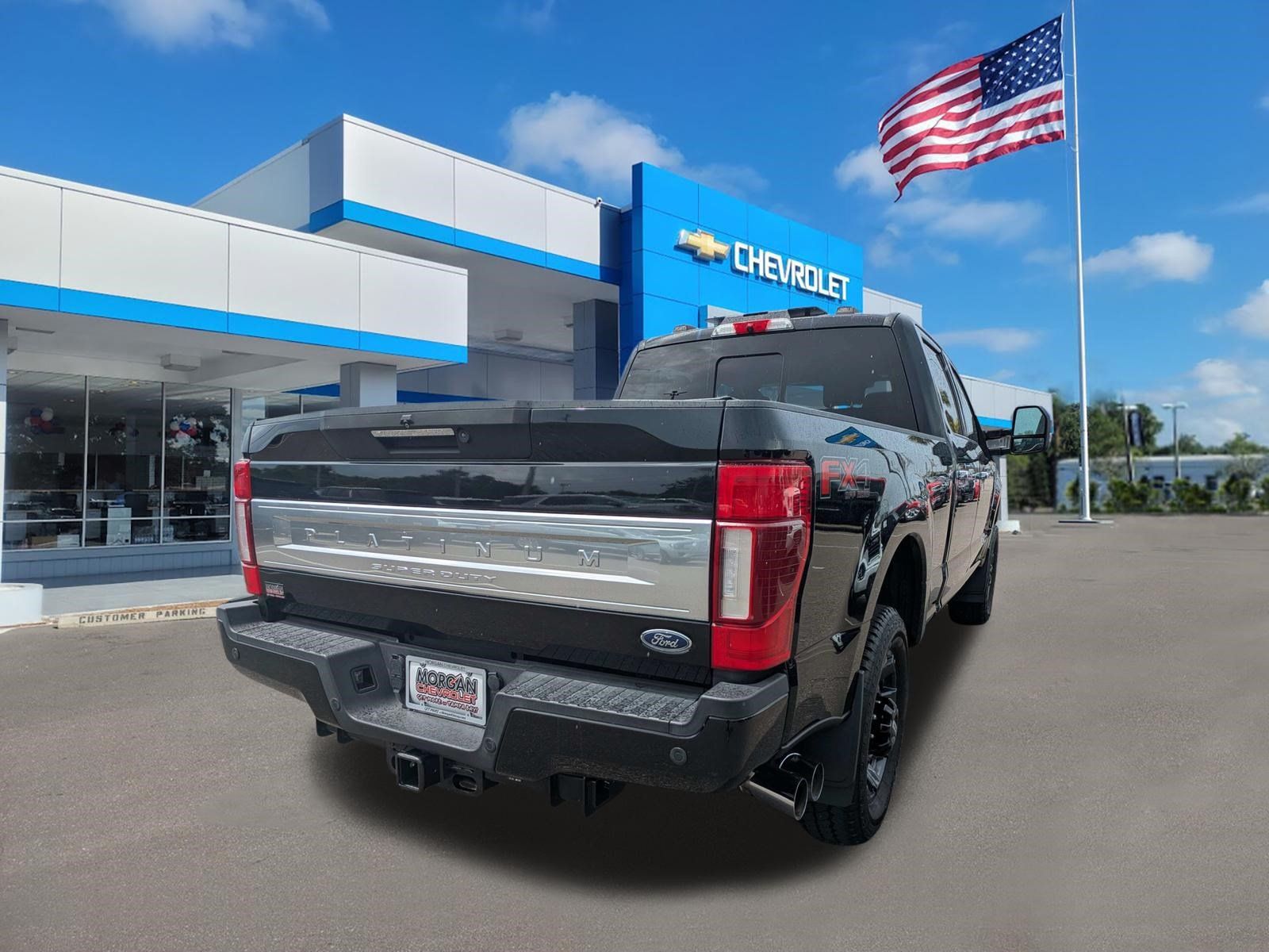 Used 2021 Ford F350 Platinum AWD/4WD image 3