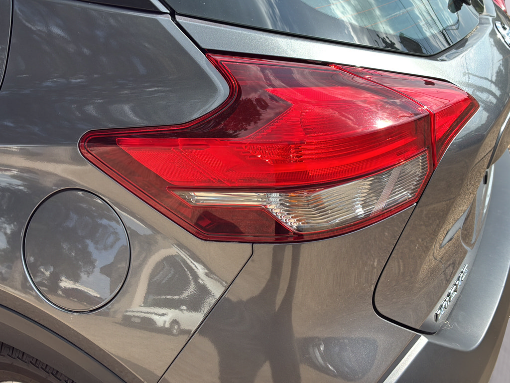 Used 2020 Nissan Kicks SR FWD image 48