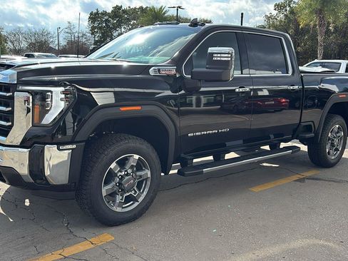 New 2026 GMC Sierra 2500 SLT w/ SLT Premium Package image 3