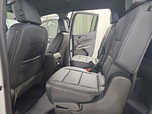 Certified 2026 Chevrolet Traverse LT w/ Midnight/Sport Edition FWD image 21