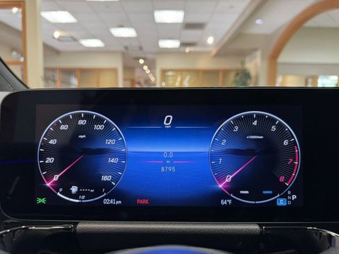 Certified 2025 Mercedes-Benz GLA 250 image 9