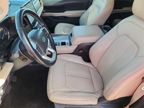 Used 2022 Ford Expedition Max Limited image 20