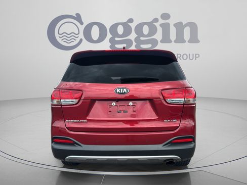 Used 2018 Kia Sorento EX w/ EX Advanced Touring Package FWD image 4