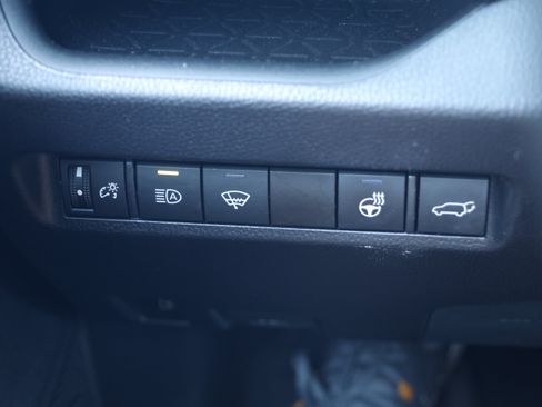 Used 2021 Toyota RAV4 XLE w/ Convenience Package AWD/4WD image 14