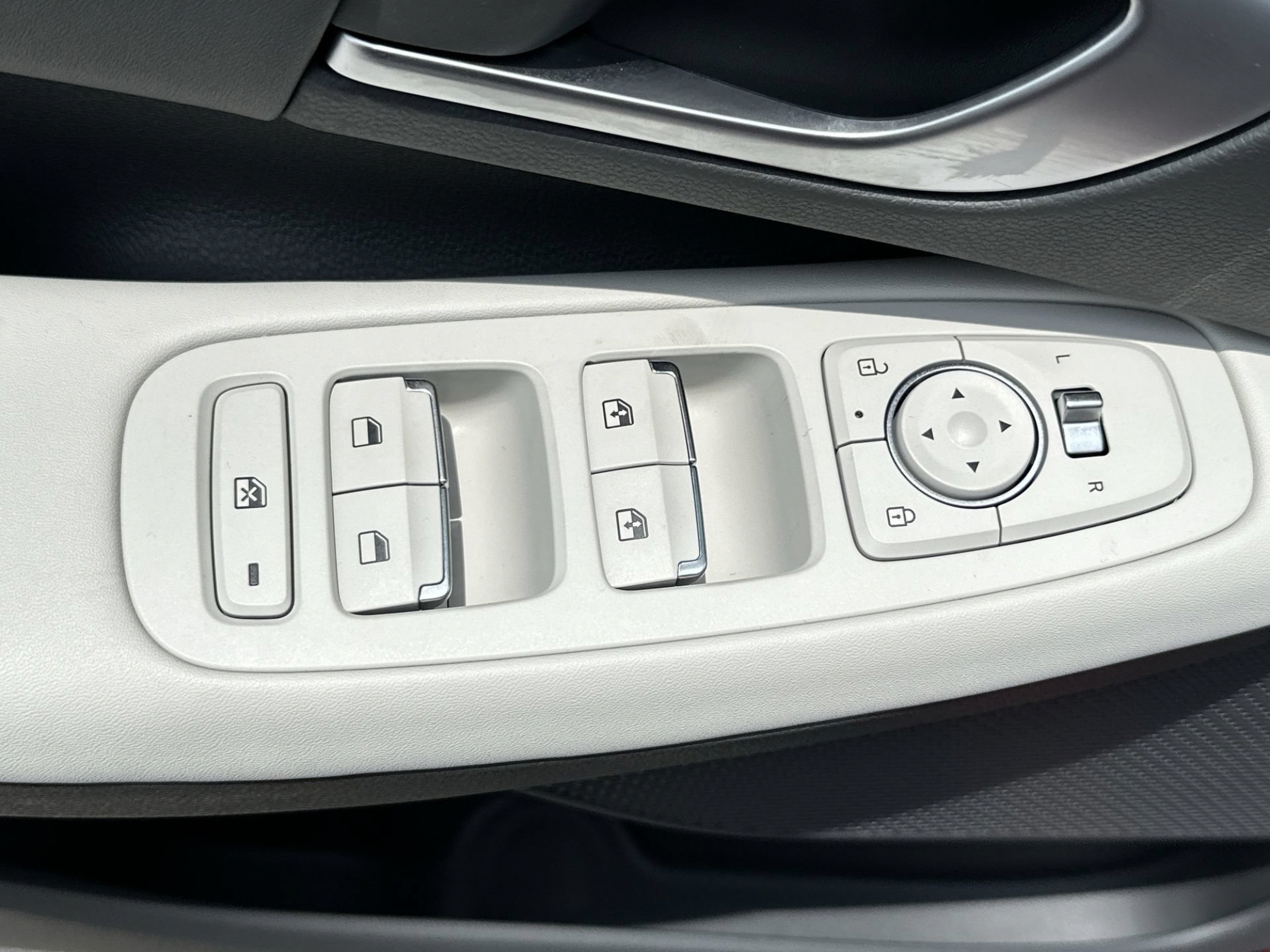 New 2026 Hyundai Sonata SEL FWD image 15