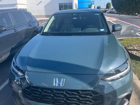 Used 2024 Honda HR-V LX image 2