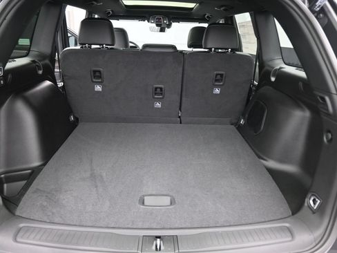 New 2026 Jeep Grand Cherokee Limited RWD image 14
