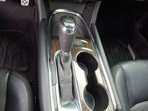 Used 2018 Chevrolet Malibu Premier w/ Premier Sun and Wheel Package image 15