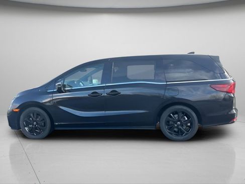 Used 2023 Honda Odyssey Sport image 8