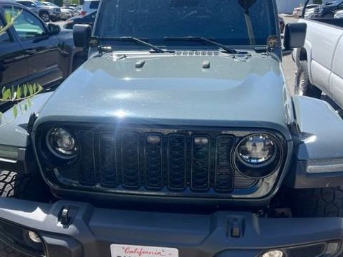Used 2025 Jeep Wrangler Unlimited Sport AWD/4WD image 1
