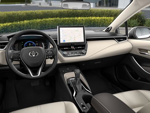 Used 2025 Toyota Corolla XLE FWD image 31
