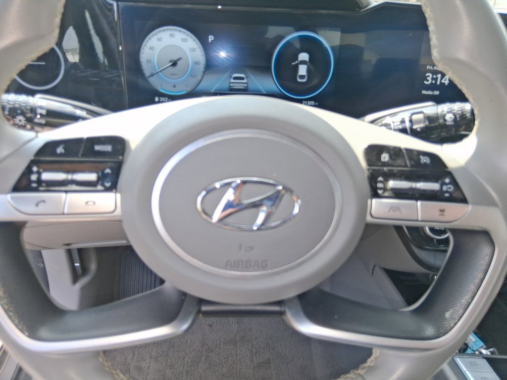 Used 2023 Hyundai Elantra SEL w/ Convenience Package FWD image 12
