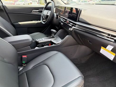 New 2026 Kia Sportage EX FWD image 22
