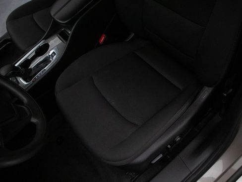 Used 2023 Chevrolet Malibu LT image 28