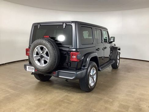 Used 2020 Jeep Wrangler Unlimited Sahara AWD/4WD image 5