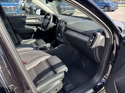 Used 2023 Volvo XC40 B5 Plus w/ Driver Assist Package AWD/4WD image 28