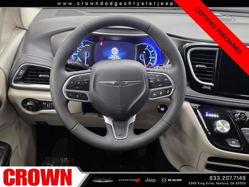 Certified 2024 Chrysler Pacifica Select image 16
