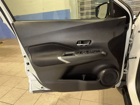 Used 2023 Nissan Kicks SV image 28